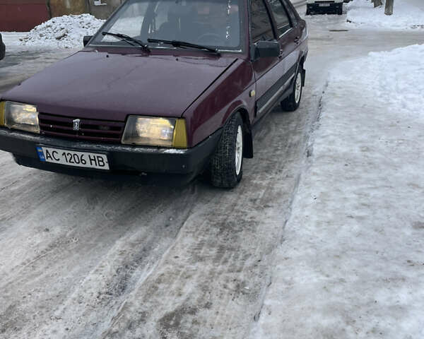 Красный ВАЗ 21099, объемом двигателя 1.5 л и пробегом 170 тыс. км за 1350 $, фото 1 на Automoto.ua