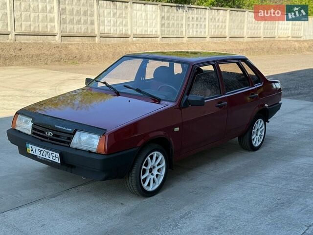 Красный ВАЗ 21099, объемом двигателя 1.5 л и пробегом 160 тыс. км за 1250 $, фото 1 на Automoto.ua