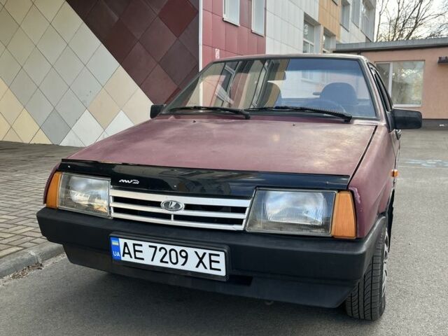 Красный ВАЗ 21099, объемом двигателя 1.5 л и пробегом 252 тыс. км за 1400 $, фото 1 на Automoto.ua