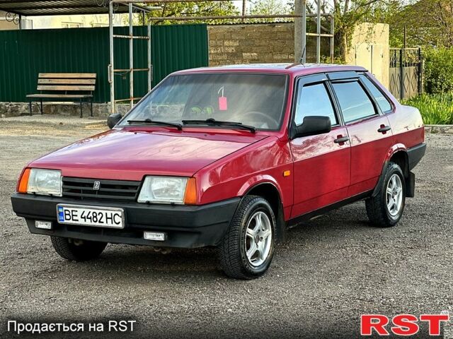 Красный ВАЗ 21099, объемом двигателя 1.5 л и пробегом 270 тыс. км за 1700 $, фото 1 на Automoto.ua