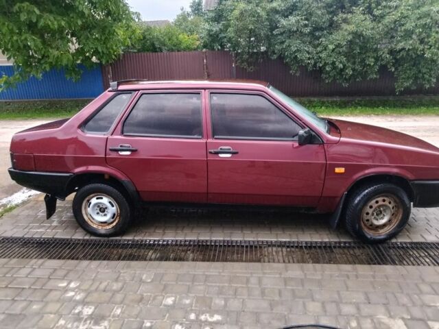 Красный ВАЗ 21099, объемом двигателя 1.5 л и пробегом 3 тыс. км за 1399 $, фото 1 на Automoto.ua