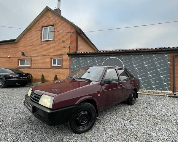 Красный ВАЗ 21099, объемом двигателя 1.5 л и пробегом 250 тыс. км за 2350 $, фото 1 на Automoto.ua