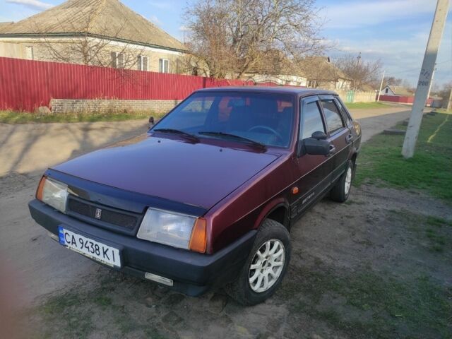 Червоний ВАЗ 21099, об'ємом двигуна 1.5 л та пробігом 77 тис. км за 2000 $, фото 1 на Automoto.ua