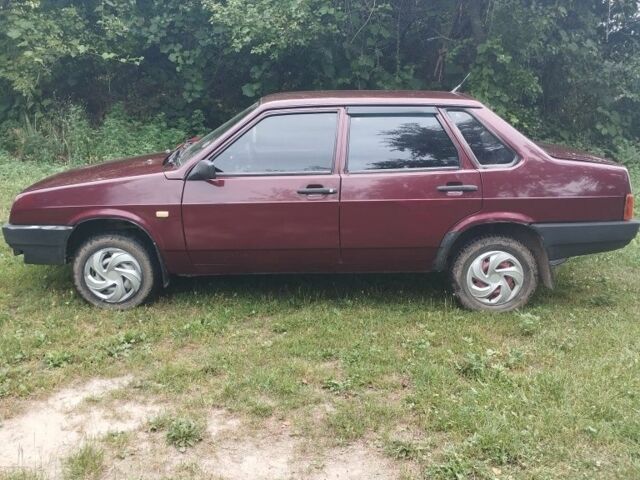 Красный ВАЗ 21099, объемом двигателя 1.5 л и пробегом 151 тыс. км за 1201 $, фото 1 на Automoto.ua