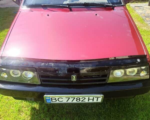 Красный ВАЗ 21099, объемом двигателя 1.6 л и пробегом 243 тыс. км за 2100 $, фото 1 на Automoto.ua