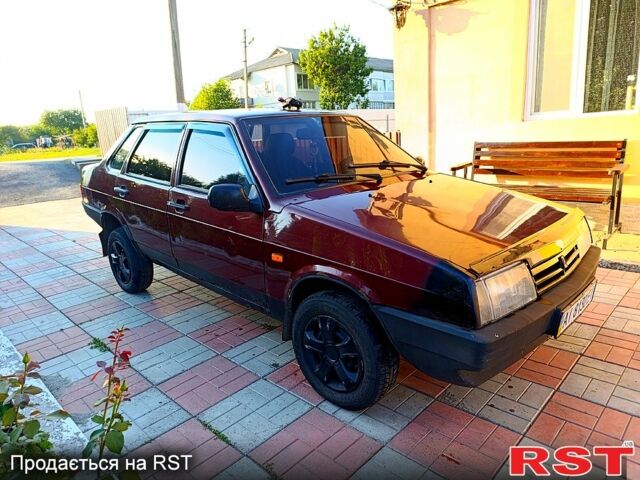 Красный ВАЗ 21099, объемом двигателя 1.6 л и пробегом 205 тыс. км за 999 $, фото 1 на Automoto.ua