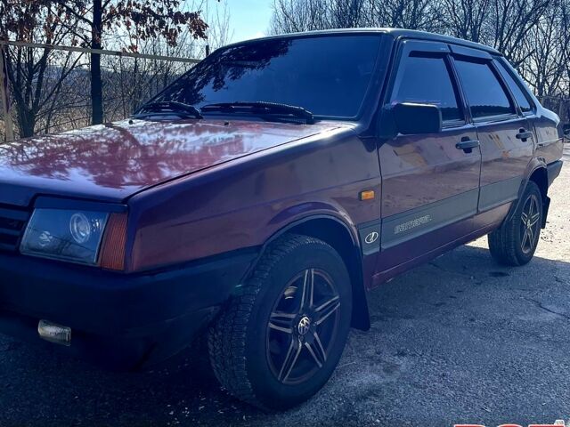 Красный ВАЗ 21099, объемом двигателя 1.6 л и пробегом 273 тыс. км за 1400 $, фото 1 на Automoto.ua