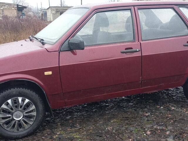 Красный ВАЗ 21099, объемом двигателя 1.6 л и пробегом 100 тыс. км за 1137 $, фото 1 на Automoto.ua