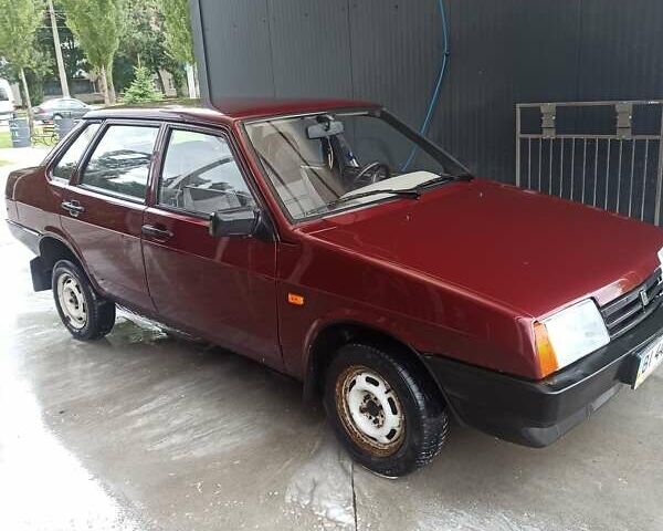 Червоний ВАЗ 21099, об'ємом двигуна 1.6 л та пробігом 194 тис. км за 2300 $, фото 1 на Automoto.ua