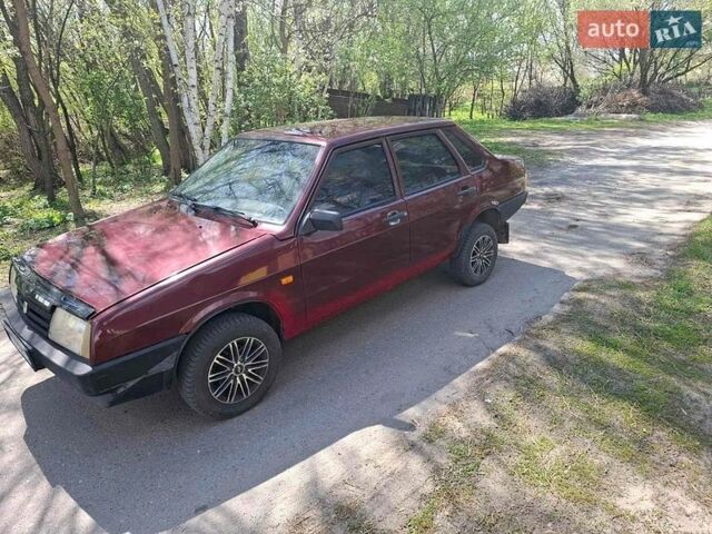 Красный ВАЗ 21099, объемом двигателя 1.6 л и пробегом 200 тыс. км за 1350 $, фото 1 на Automoto.ua