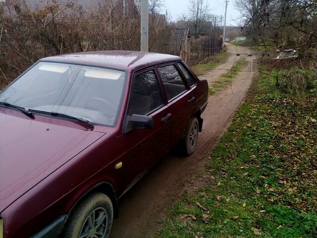 Червоний ВАЗ 21099, об'ємом двигуна 1.6 л та пробігом 170 тис. км за 1400 $, фото 1 на Automoto.ua