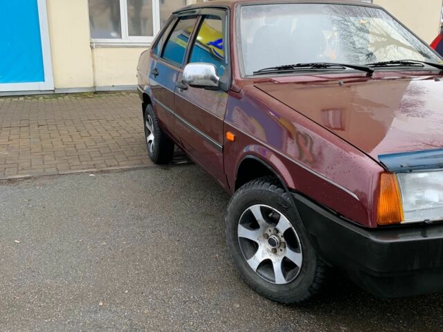 Красный ВАЗ 21099, объемом двигателя 1.5 л и пробегом 151 тыс. км за 2300 $, фото 1 на Automoto.ua