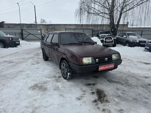 Красный ВАЗ 21099, объемом двигателя 1.6 л и пробегом 160 тыс. км за 1000 $, фото 1 на Automoto.ua