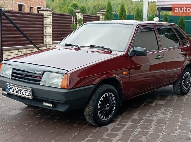 Красный ВАЗ 21099, объемом двигателя 1.6 л и пробегом 267 тыс. км за 2150 $, фото 1 на Automoto.ua