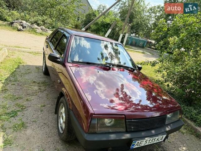 Красный ВАЗ 21099, объемом двигателя 1.5 л и пробегом 240 тыс. км за 2200 $, фото 1 на Automoto.ua
