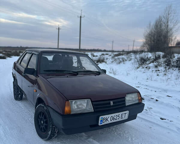 Красный ВАЗ 21099, объемом двигателя 1.59 л и пробегом 81 тыс. км за 1799 $, фото 1 на Automoto.ua