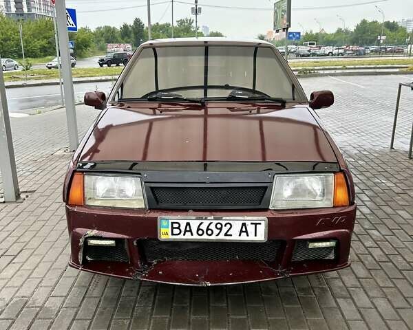 Красный ВАЗ 21099, объемом двигателя 1.6 л и пробегом 205 тыс. км за 1999 $, фото 1 на Automoto.ua
