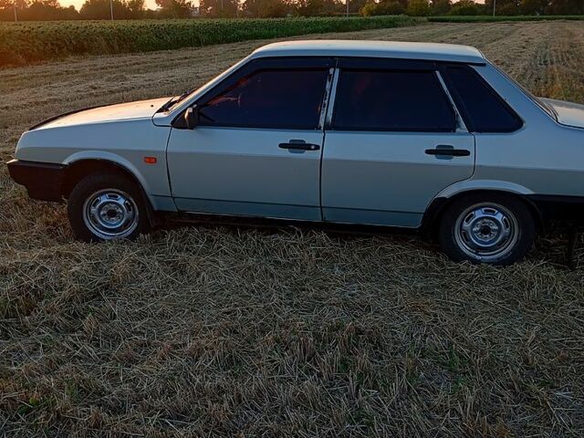 ВАЗ 21099, объемом двигателя 1.5 л и пробегом 212 тыс. км за 2100 $, фото 1 на Automoto.ua