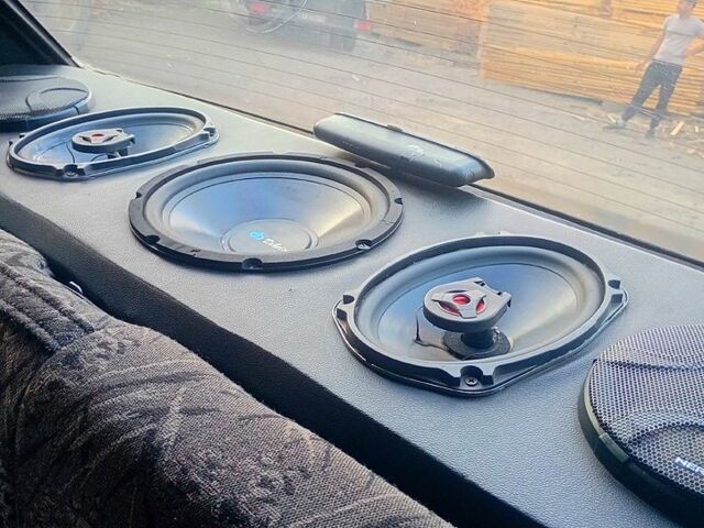 ВАЗ 21099, объемом двигателя 1.5 л и пробегом 180 тыс. км за 1999 $, фото 1 на Automoto.ua