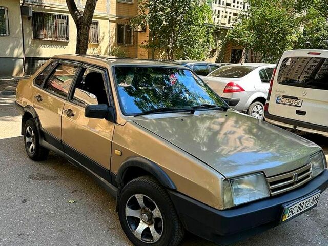 Жовтий ВАЗ 21099, об'ємом двигуна 1.5 л та пробігом 100 тис. км за 1100 $, фото 1 на Automoto.ua