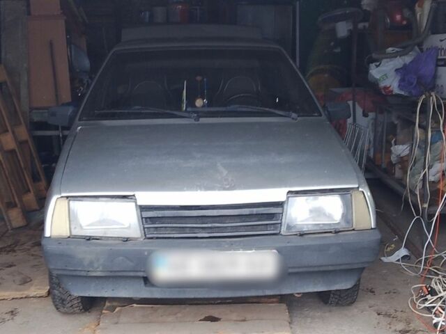 Серый ВАЗ 21099, объемом двигателя 1.5 л и пробегом 111 тыс. км за 928 $, фото 1 на Automoto.ua