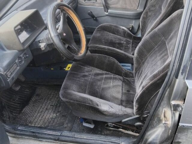 Серый ВАЗ 21099, объемом двигателя 1.3 л и пробегом 87 тыс. км за 594 $, фото 1 на Automoto.ua