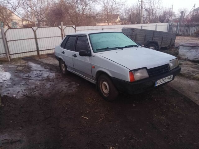 Серый ВАЗ 21099, объемом двигателя 1.5 л и пробегом 280 тыс. км за 678 $, фото 1 на Automoto.ua