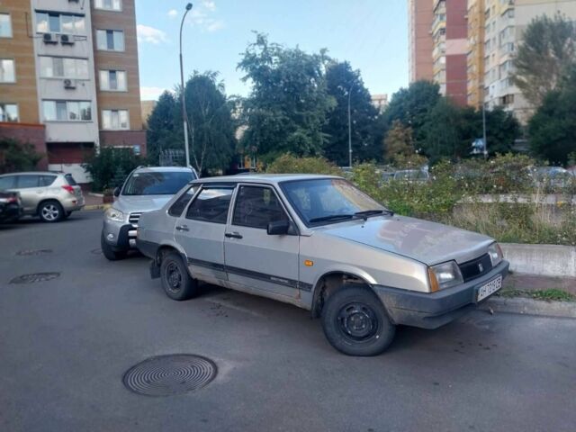Серый ВАЗ 21099, объемом двигателя 1.5 л и пробегом 160 тыс. км за 1192 $, фото 1 на Automoto.ua