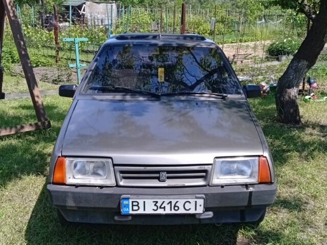 Серый ВАЗ 21099, объемом двигателя 1.5 л и пробегом 100 тыс. км за 900 $, фото 1 на Automoto.ua