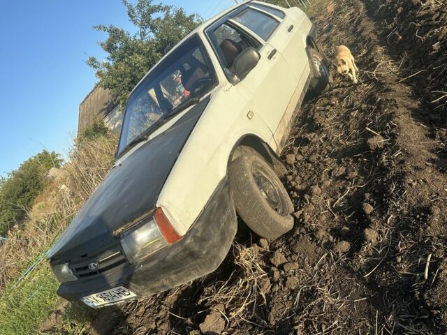 Серый ВАЗ 21099, объемом двигателя 1.5 л и пробегом 300 тыс. км за 300 $, фото 1 на Automoto.ua