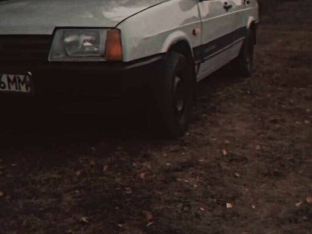 Серый ВАЗ 21099, объемом двигателя 0 л и пробегом 1000 тыс. км за 950 $, фото 1 на Automoto.ua