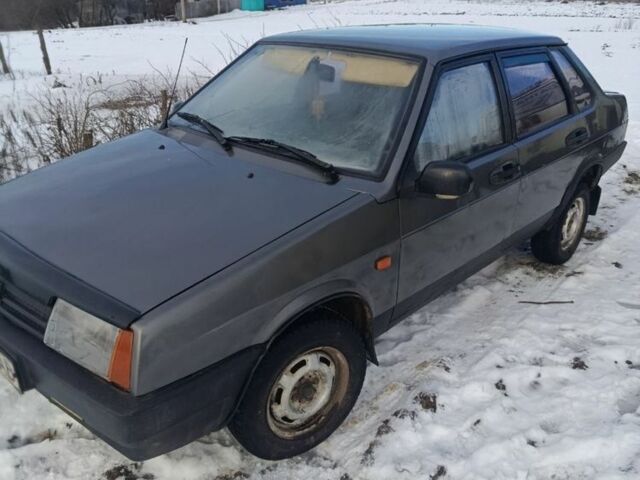 Серый ВАЗ 21099, объемом двигателя 1.5 л и пробегом 250 тыс. км за 1165 $, фото 1 на Automoto.ua