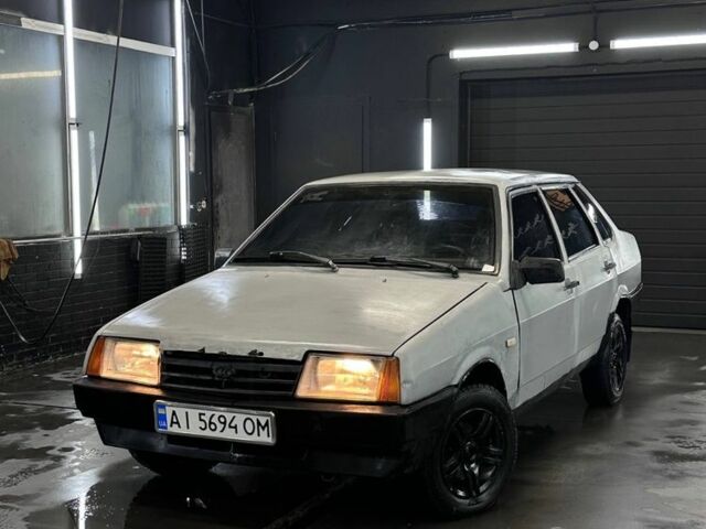 Серый ВАЗ 21099, объемом двигателя 1.5 л и пробегом 300 тыс. км за 753 $, фото 1 на Automoto.ua