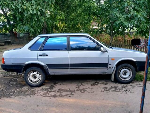 Сірий ВАЗ 21099, об'ємом двигуна 1.5 л та пробігом 180 тис. км за 700 $, фото 1 на Automoto.ua