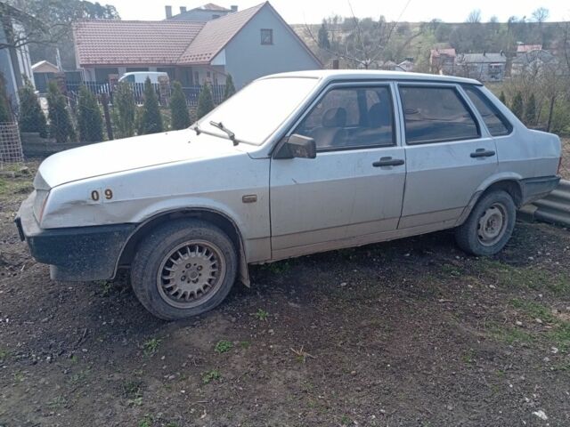 Серый ВАЗ 21099, объемом двигателя 1.5 л и пробегом 387 тыс. км за 650 $, фото 1 на Automoto.ua