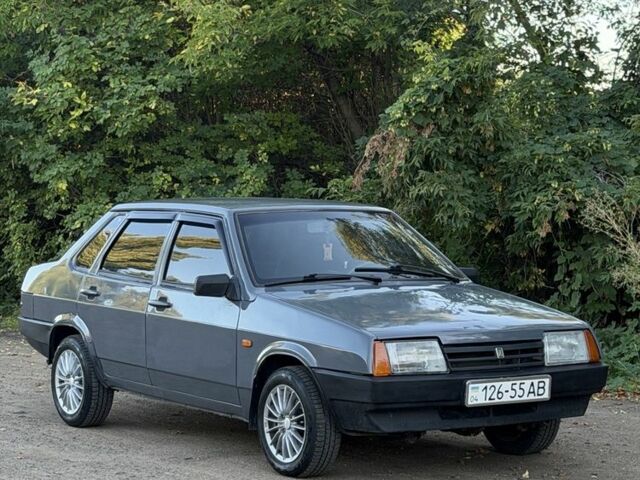 Сірий ВАЗ 21099, об'ємом двигуна 1.5 л та пробігом 180 тис. км за 1909 $, фото 1 на Automoto.ua