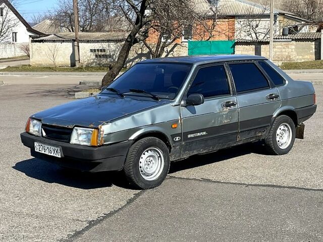 Серый ВАЗ 21099, объемом двигателя 1.5 л и пробегом 274 тыс. км за 600 $, фото 1 на Automoto.ua