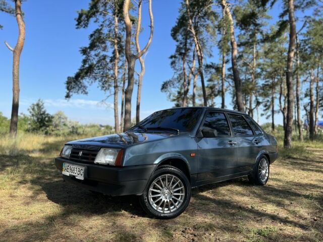 Серый ВАЗ 21099, объемом двигателя 1.5 л и пробегом 150 тыс. км за 1499 $, фото 1 на Automoto.ua