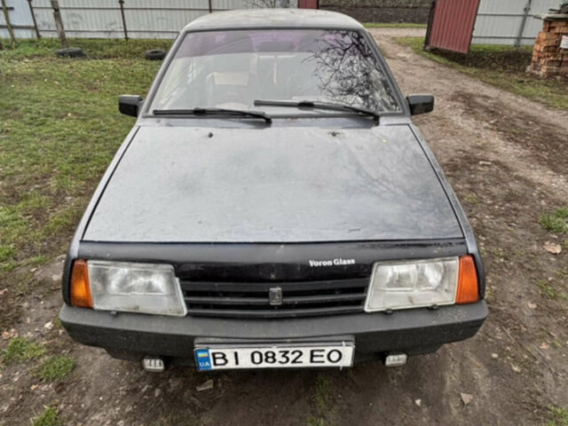 Серый ВАЗ 21099, объемом двигателя 1.6 л и пробегом 300 тыс. км за 500 $, фото 1 на Automoto.ua