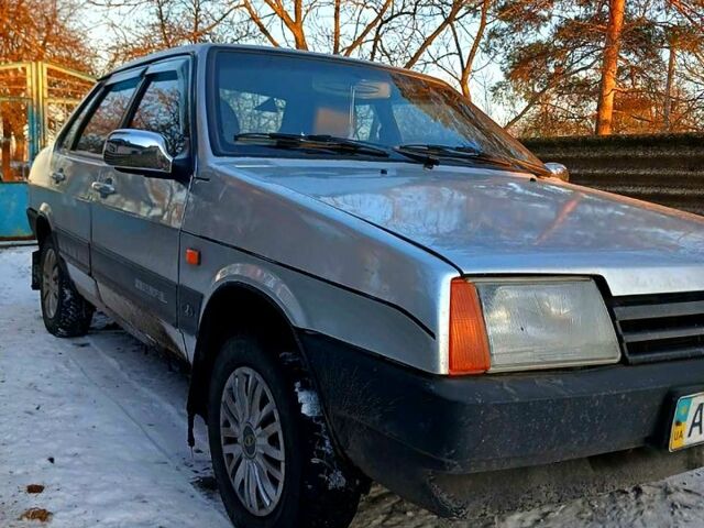 Серый ВАЗ 21099, объемом двигателя 16 л и пробегом 102 тыс. км за 1530 $, фото 1 на Automoto.ua