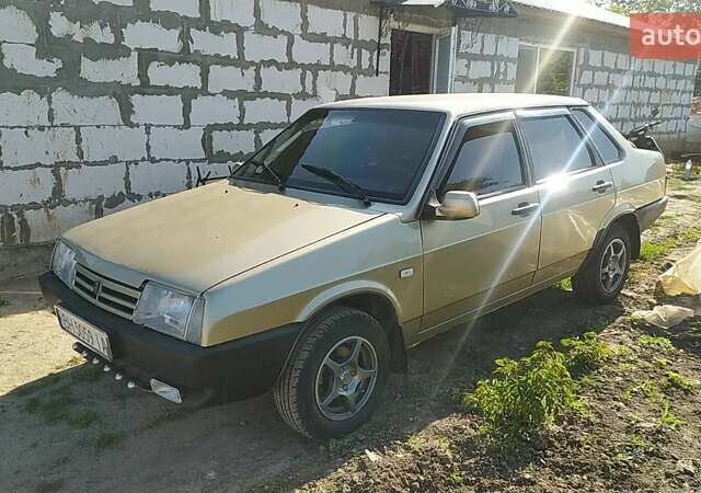 Серый ВАЗ 21099, объемом двигателя 1.6 л и пробегом 200 тыс. км за 2000 $, фото 1 на Automoto.ua