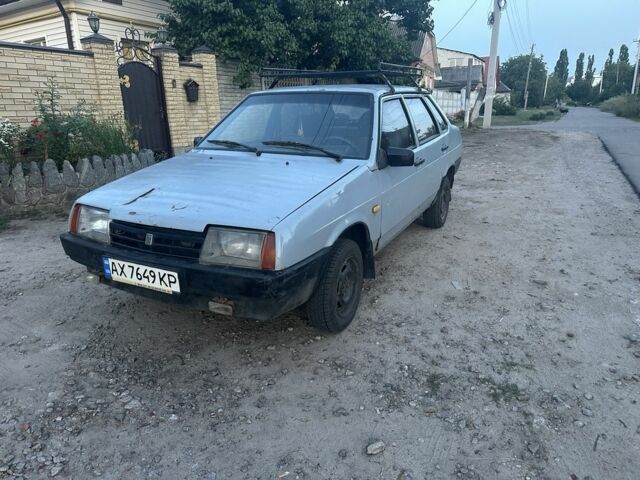 Серый ВАЗ 21099, объемом двигателя 1.5 л и пробегом 300 тыс. км за 650 $, фото 1 на Automoto.ua