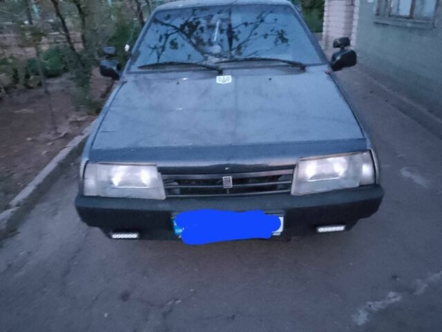 Серый ВАЗ 21099, объемом двигателя 1.5 л и пробегом 150 тыс. км за 1200 $, фото 1 на Automoto.ua