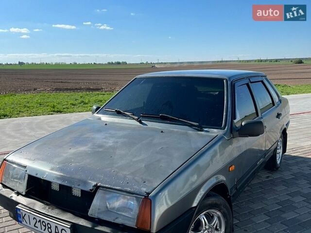 Серый ВАЗ 21099, объемом двигателя 1.5 л и пробегом 250 тыс. км за 1200 $, фото 1 на Automoto.ua