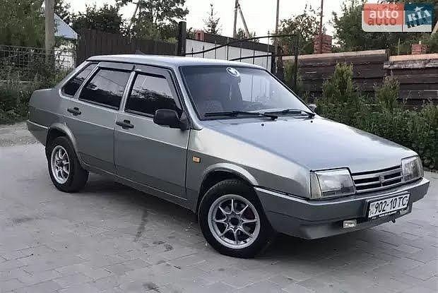 Сірий ВАЗ 21099, об'ємом двигуна 1.5 л та пробігом 200 тис. км за 1100 $, фото 1 на Automoto.ua