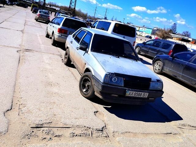 Серый ВАЗ 21099, объемом двигателя 1.5 л и пробегом 280 тыс. км за 600 $, фото 1 на Automoto.ua