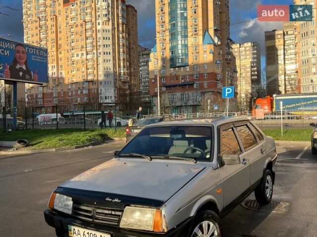 Серый ВАЗ 21099, объемом двигателя 1.5 л и пробегом 300 тыс. км за 1400 $, фото 1 на Automoto.ua