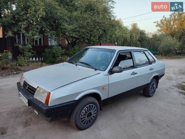 Серый ВАЗ 21099, объемом двигателя 1.5 л и пробегом 200 тыс. км за 700 $, фото 1 на Automoto.ua