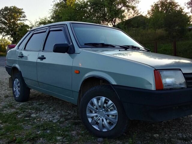 Сірий ВАЗ 21099, об'ємом двигуна 1.5 л та пробігом 250 тис. км за 1602 $, фото 1 на Automoto.ua