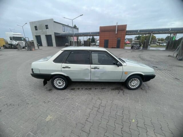 Серый ВАЗ 21099, объемом двигателя 1.5 л и пробегом 130 тыс. км за 1250 $, фото 1 на Automoto.ua